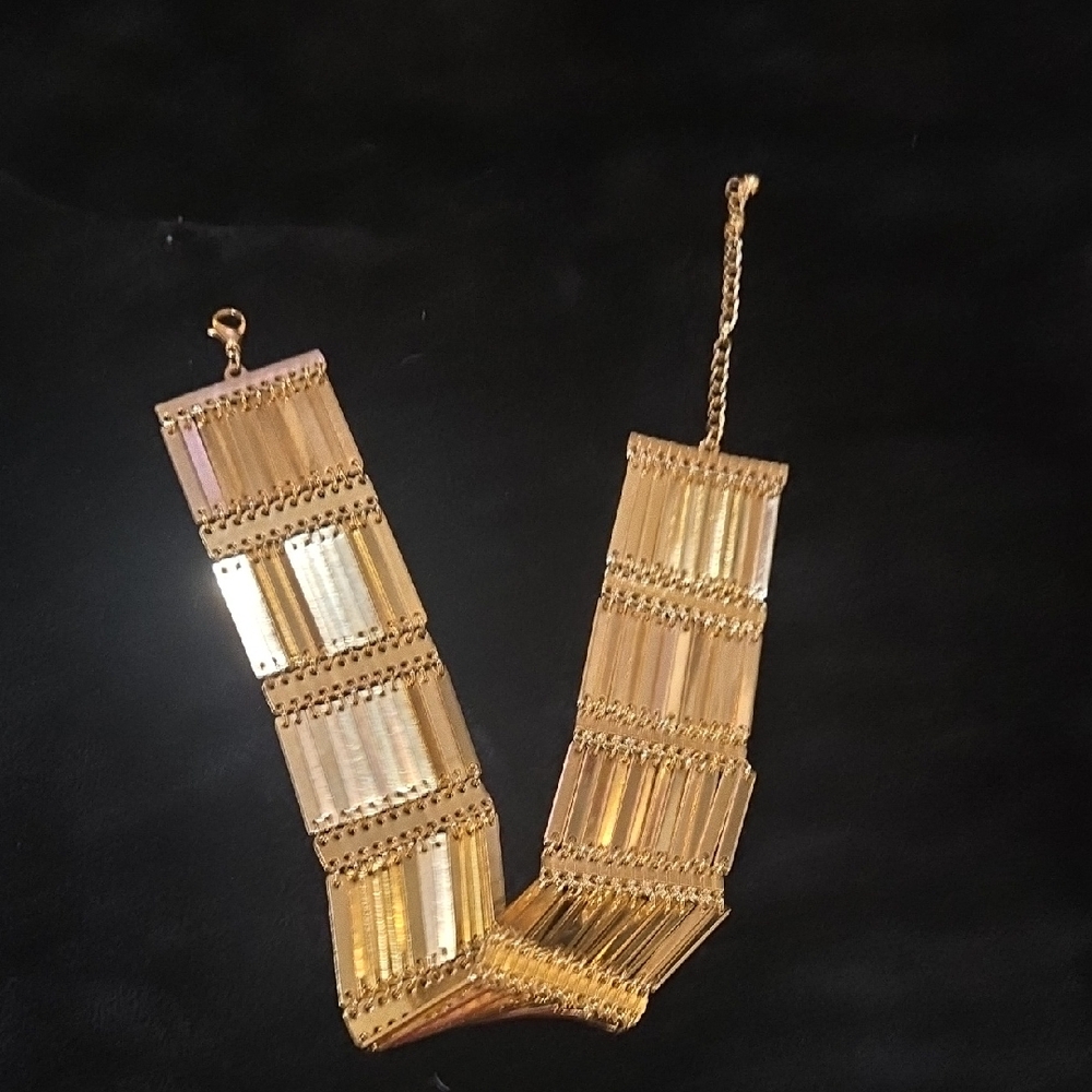 Planet Gold Shimmering Gold Bracelet